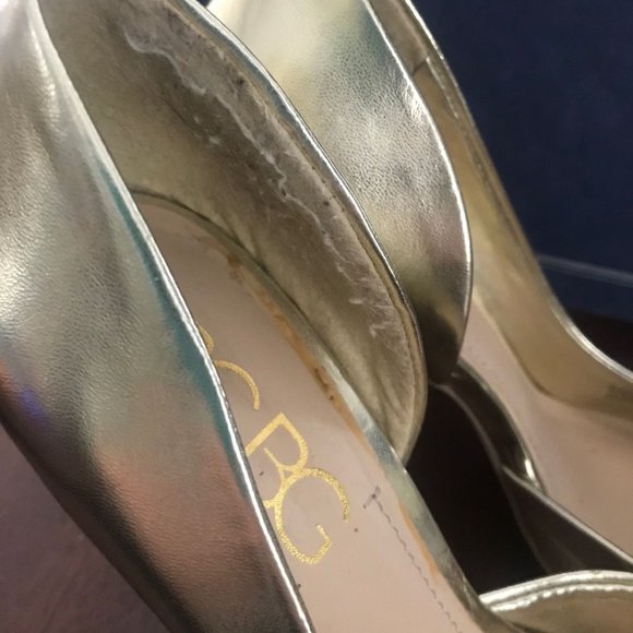 BCBG Paris Gold d'Orsay High Heels, 8, 4" heel - Picture 8 of 9
